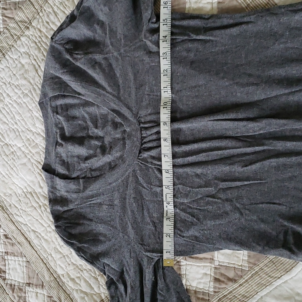 Soft comfy stretchy T. Nice pleated in front